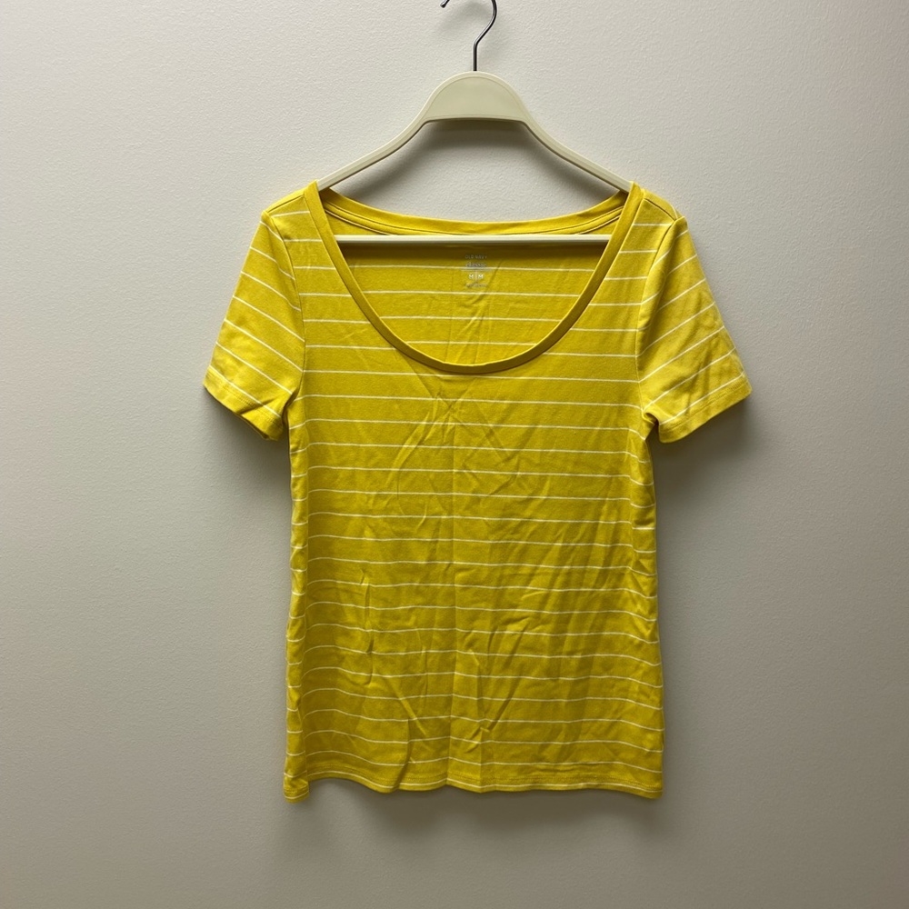 Old Navy T-Shirt